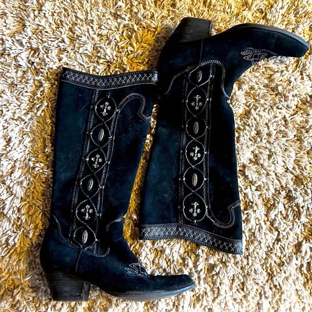Reba Blair’s womens western boot-black-worn twice